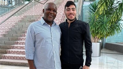 موسيماني يلتقي بـ أكرم توفيق في قطر