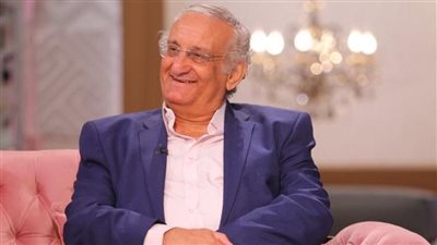 ابنة الفنان أحمد حلاوة تطمئن جمهوره.. وتكشف تطورات حالته الصحية: منتظرين خروجه │ بث مباشر