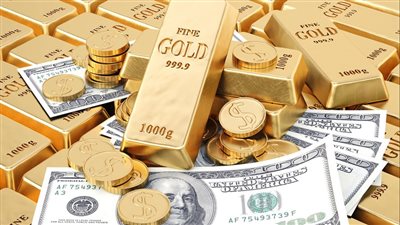 ذهب عيار 21 يتخطى حاجز الـ 1300 جنيه لأول مرة.. والدولار يستقر عند 24.56 جنيه | بث مباشر 