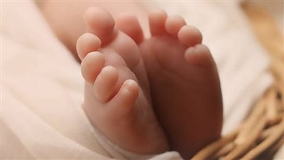 الإعدام للمتهمة بخنق طفلتها والتخلص من جثتها بمصرف مائي بالجيزة