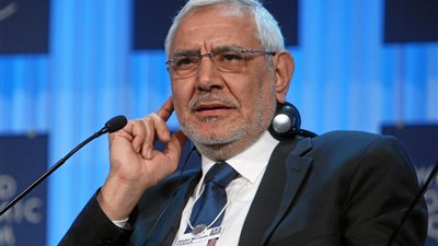 مفاجأة.. عبد المنعم أبو الفتوح يرفض الحكم العسكري على الجزيرة ويمنح صوته للمشير طنطاوي في الغرف المغلقة