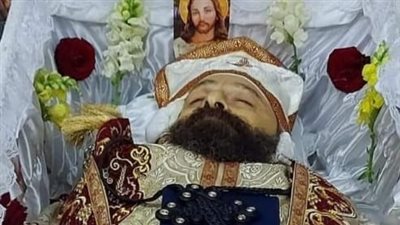 بث مباشر | مطارنة وأساقفة يترأسون صلاة الجنازة على القمص أرسانيوس كاهن كنيسة السيدة العذراء بالإسكندرية