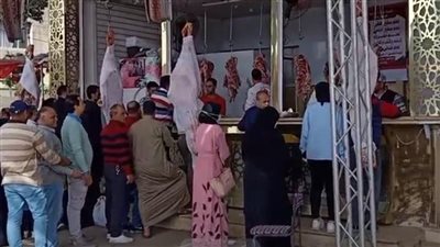 اللحم السوداني بـ 100 جنيه والضاني بـ 120.. زحام على منافذ محاربة الغلاء بالدقهلية | بث مباشر