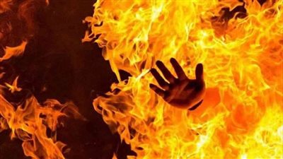 سيدة تشعل النيران في زوجها بسبب خلافهما على مصاريف المنزل بالدقهلية | بث مباشر