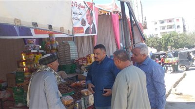 محافظ المنيا يكلف رؤساء الوحدات المحلية بمتابعة الأسواق لضبط الأسعار