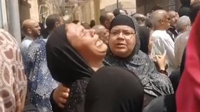 بكاء وعويل.. تشييع جثمان أم وطفلتها قُتلا على يد سائق توك توك بطنطا | بث مباشر