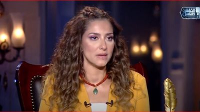 حنان مطاوع: مسرحية المومس الفاضلة مقتبسة من رواية عالمية