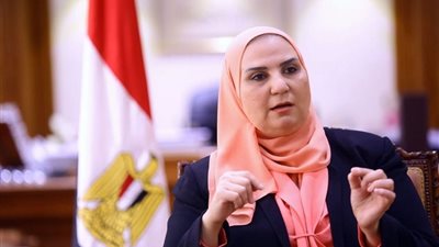 كشف طبي ومتابعة مجانية.. التضامن توضح خدمات برنامج 2 كفاية للأسر المستفيدة | بث مباشر 