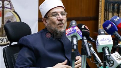 عودة الحياة إلى طبيعتها.. وزير الأوقاف يشرح آليات فتح المساجد | صور