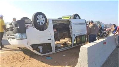 بث مباشر | تفاصيل مصرع 3 أشخاص وإصابة 13 آخرين في انقلاب سيارة ميكروباص بـ سوهاج