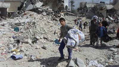 قوات الاحتلال تطلق قذائف على منزل عائلة الدبعي في مخيم جنين لإجبارهم على تسليم أنفسهم 
