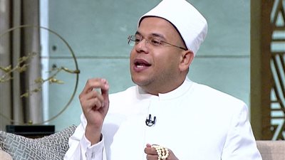 أزهري: المستريح الحقيقي هو الذي يكسب المال بعرقه ومجهوده