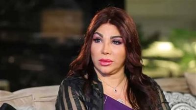 غادة إبراهيم: فيفي عبده حلمت بيّا وأنا مدالها إيدي وبقولها ساعديني |فيديو