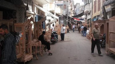  الأبلاكاج حير صناع الأثاث في دمياط.. وأنباء عن هبوط سعر الخامات وأنه ينعش ورش النجارة