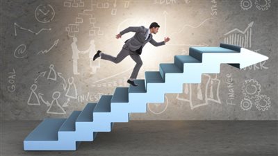 3 أولويات..كيف يمكن تحقيق التطوير المهني داخل المؤسسات؟