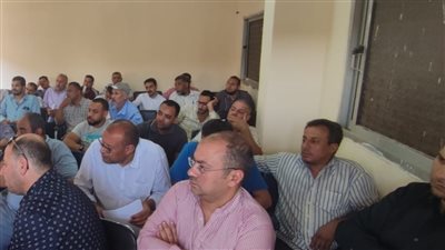 اجتماع المراقبين الصحيين بالفيوم يناقش زواج القاصرات ومشكلة المخدرات