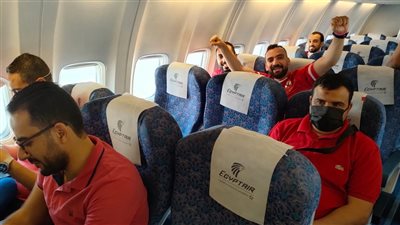 بطائرة الأحلام.. مشجعو الأهلي يغادرون مطار القاهرة إلى المغرب لحضور نهائي أبطال إفريقيا | صور