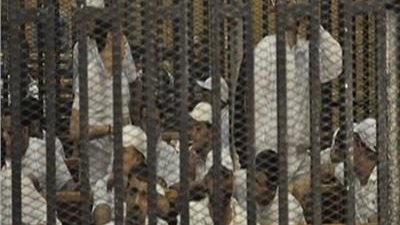 السجن 15 عاما للمتهمين باستعراض القوة وقتل مواطن بمنشأة ناصر
