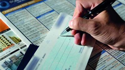 ابتزاز وتزوير.. سيدة تستغيث من طليقها ومحاميه بعد إجبارها على التنازل عن حقوقها الشرعية |مستندات