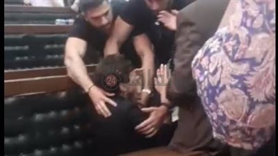 انهيار شقيقة كريم الهواري بعد الحكم عليه بالمشدد 3 سنوات بحادثة الشيخ زايد |صور وفيديو