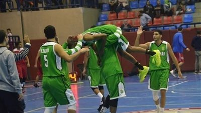  ياسر صالح يجدد تعاقده مع سلة الاتحاد 3 سنوات 