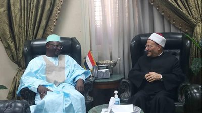 مفتي الجمهورية يستقبل سفير السنغال بالقاهرة لبحث أوجه التعاون المشترك