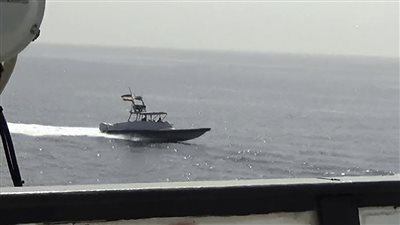 إنقاذ سفينة بعد إرسالها إشارة استغاثة قبالة سواحل سفاجا بالبحر الأحمر