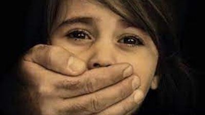 جردها من ملابسها ولمس مناطق عفتها.. المشدد 7 سنوات لعامل هتك عرض طفلة بالعجوزة