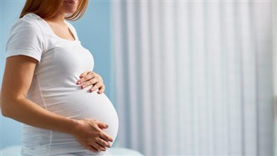 أغرب حالة ولادة.. سيدة تعلم بحملها وتلد خلال 13 دقيقة فقط بالجيزة | فيديوجراف
