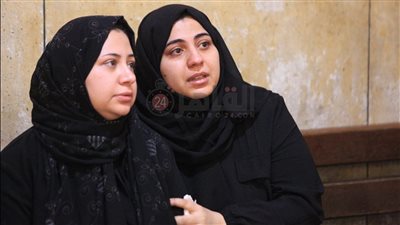 لمرضهما وفقدانهما الوعي.. غياب شقيقتي نيرة أشرف عن جلسة النطق بالحكم على المتهم بإنهاء حياتها