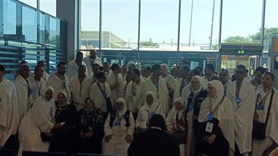 59 فردا من البعثة الطبية يغادرون مطار القاهرة لتقديم الرعاية الصحية للحجاج 