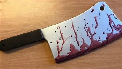 رفضت ترجع له.. رجل يتعدى على طليقته بالساطور في دمياط | بث مباشر