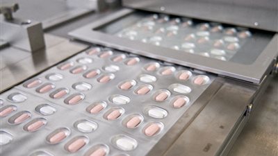 فايزر تطلب الموافقة على طرح باكسلوفيد علاجا لفيروس كورونا