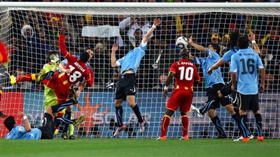 في مثل هذا اليوم… يد لويس سواريز تمنع منتخب غانا من التأهل لنصف نهائي المونديال