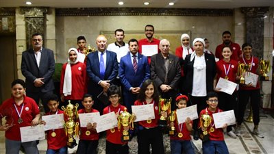 وزير الرياضة يُكرم منتخبات الشطرنج بعد فوزهم بـ 13 ميدالية ببطولة إفريقيا