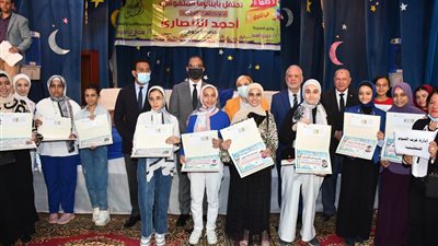 محافظ الفيوم يشهد تكريم 60 طالبًا وطالبة أوائل الشهادة الإعدادية