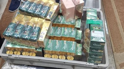 جمارك مطار سوهاج تضبط محاولة تهريب كمية من مستحضرات التجميل 