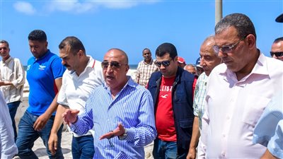 محافظ الإسكندرية: ممنوع نزول شاطئ النخيل نهائيا حفاظًا على أرواح المواطنين