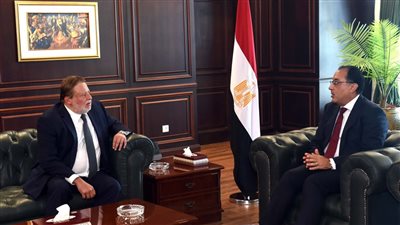 رئيس الوزراء لـ القائم بأعمال محافظ البنك المركزي: الحكومة حريصة على تحفيز القطاع الخاص