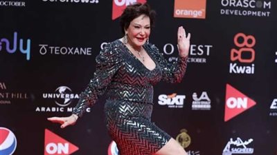 وصلة رقص لـ لبلبة على هامش فعاليات مهرجان القاهرة السينمائي