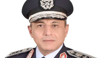 وزير الطيران يلتقي وفدا إماراتيا لبحث فرص الاستثمار في مجال النقل الجوي