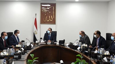 مدبولي لوزير الإنتاج الحربي: لديكم إمكانات صناعية كبيرة وفرص ضخمة يجب استغلالها