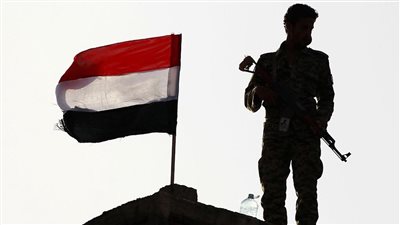 اليمن يقترب من الانقسام.. عدن تفقد بوصلتها وسط تحولات متسارعة تهدد بتمزيق البلاد إلى شمال وجنوب