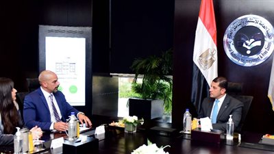 23 محطة بنهاية 2022.. هيئة الاستثمار تناقش مع أمازون مصر خططها التوسعية
