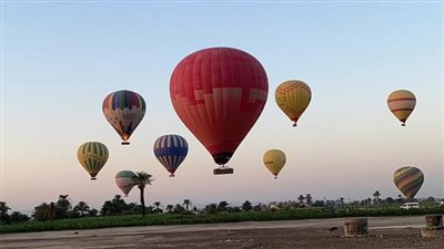 بسبب اتجاه الرياح.. إلغاء رحلات البالون الطائر بالأقصر عرض مستمر