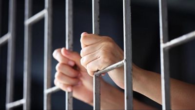 استعنت بطليقي للتخلص من جثة أم عشيقي.. نص تحقيقات جريمة هزت السويس| خاص 