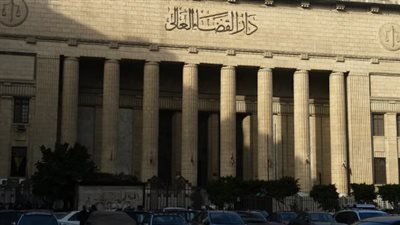 إحالة مدير بفندق خان دويدار لاختلاسه أموال من الشركة القابضة للتشييد والتعمير| خاص