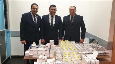 تبلغ ملايين الجنيهات.. ضبط راكبة حاولت تهريب كمية كبيرة من الأدوية غالية الثمن بمطار القاهرة