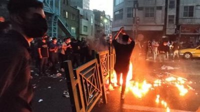 استهداف نائب وزير الصناعة الإيراني قرب منزله وإصابته بجروح بالغة