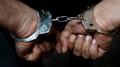 ضبط شخص بتهمة استدراج الفتيات وابتزازهن للحصول على المال في شبرا الخيمة | بث مباشر